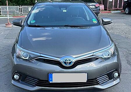 Toyota Auris Hybrid 1,8