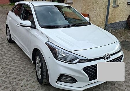 Hyundai i20 blue 1.0 T-GDI Active DCT Style