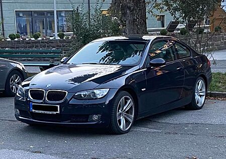 BMW 320i 320 Coupe Aut.