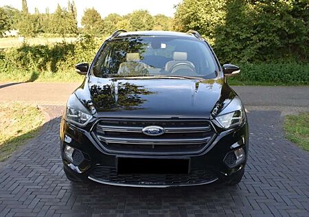 Ford Kuga 1.5 EcoBoost 4x4 Aut. ST-Line