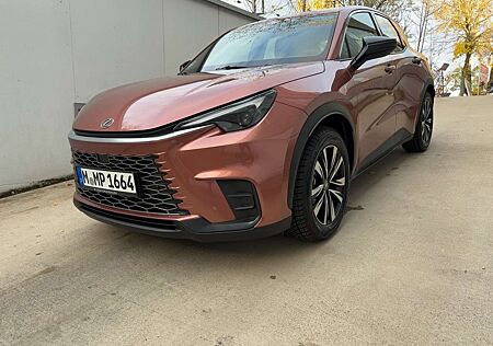 Lexus LBX 1.5 (FWD) ACC AUT Akustikglas Fernlichtass.