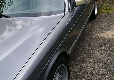 Mercedes-Benz 500 SE