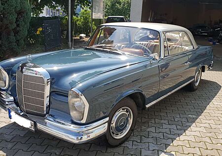 Mercedes-Benz 220 SEB W111 Coupé