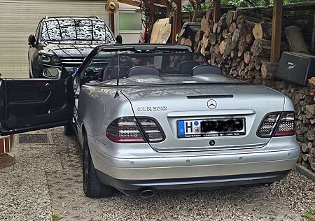Mercedes-Benz CLK 320 CLK-Klasse Cabrio Elegance