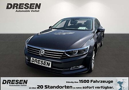 VW Passat Volkswagen Lim 1.4 TSI Comfortline Navi Massagesitze LED ACC