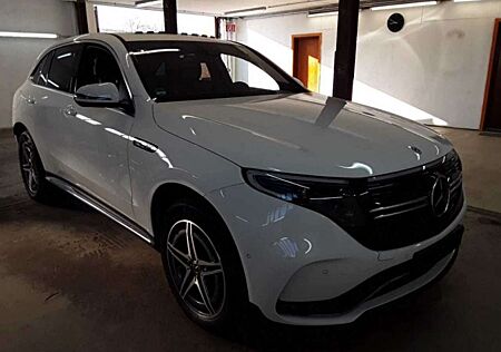 Mercedes-Benz EQC 400 AMG Line 4Matic Pano. AHK Distr.+ R.Cam