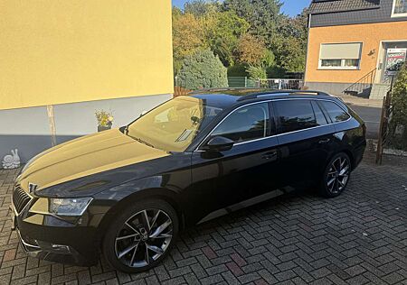 Skoda Superb Combi 2.0 TDI DSG Ambition