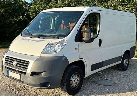 Fiat Ducato L1H1 250.0W1.0 teilverglast