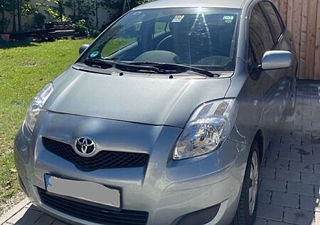 Toyota Yaris TÜV 08/26