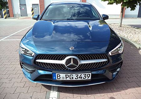 Mercedes-Benz CLA 200 Shooting Brake 7G-DCT