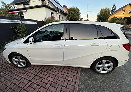 Mercedes-Benz B 200 (BlueEFFICIENCY)