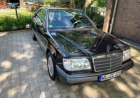 Mercedes-Benz E 320 CE 320