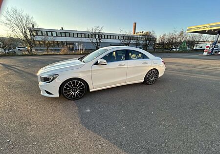 Mercedes-Benz CLA 180 Shooting Brake 7G-DCT