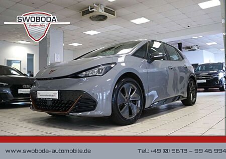 Cupra Born 150 kW Virtual Cockpit Kamera STHZ LED