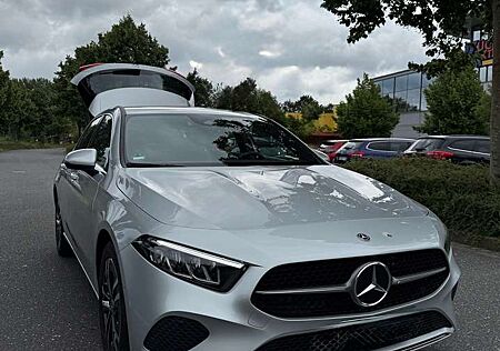 Mercedes-Benz A 180 7G-DCT Progressive Advanced