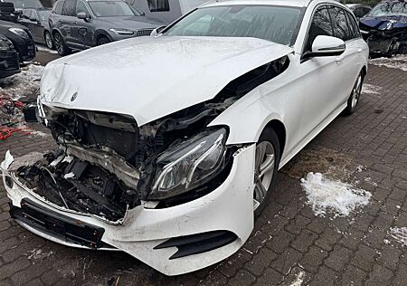 Mercedes-Benz E 220 d T Autom. Leder/Navi/LED /Tüv09.26