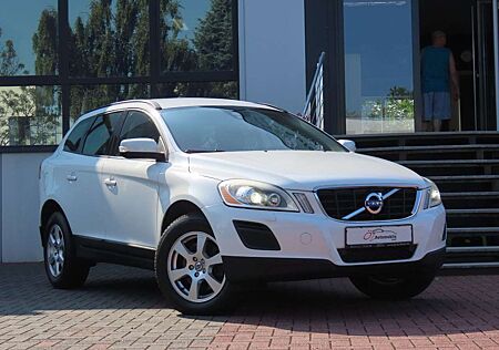 Volvo XC 60 XC60 Kinetic Sitzheizung Navi *Austauschmotor*