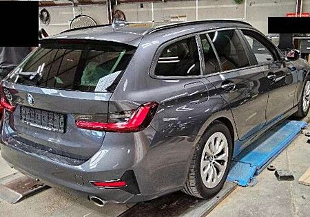 BMW 318 i AUT Advantage*LIVE-COCKPIT*LED*NAVI*eAHK