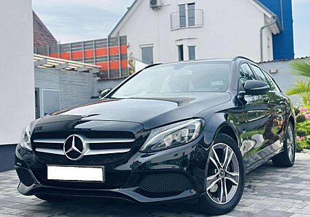 Mercedes-Benz C 220 T BlueTec // XENON// NAVI //