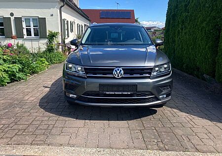 VW Tiguan Volkswagen Highline AHK, Pano,ACC,LED,el.Heckdeckel,