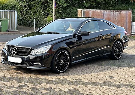 Mercedes-Benz E 350 CDI DPF Coupe BlueEFFICIENCY 7G-TRONIC Avantgarde