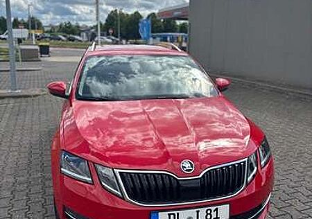 Skoda Octavia Combi 2.0 TDI DSG Premium Edition