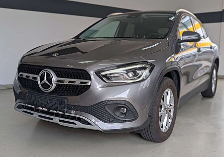 Mercedes-Benz GLA 220 d Business PANO KAM SHZ LED LEDER TEMP