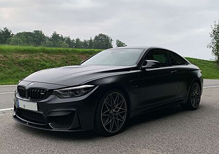 BMW M4 Coupe DKG Competition