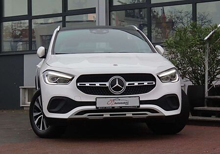 Mercedes-Benz GLA 220 d DCT Style Pano LED Kamera Spurh. TWA