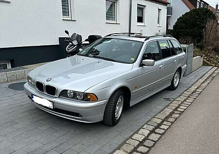 BMW 520