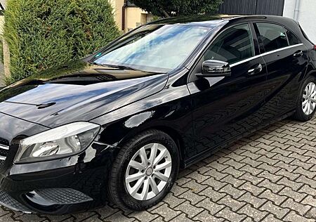 Mercedes-Benz A 180 (BlueEFFICIENCY)