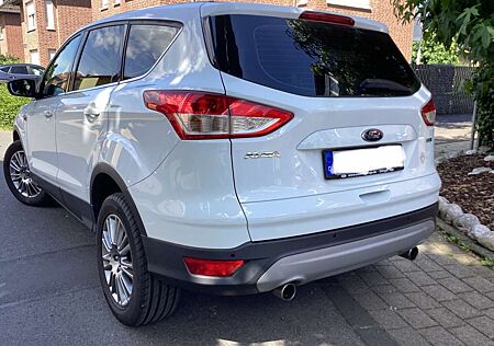 Ford Kuga 1.6 EcoBoost 2x4 Titanium