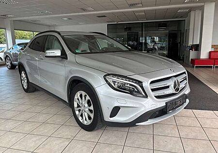 Mercedes-Benz GLA 220 GLA -Klasse CDI / d 4Matic Automatik 4x4