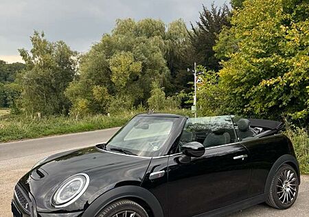 Mini Cooper S Cabrio Classic Trim + Sonderausstattungen