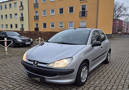 Peugeot 206 1.1 *TÜV NEU*131TKM