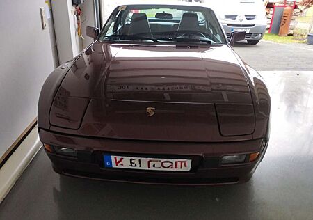 Porsche 944 II