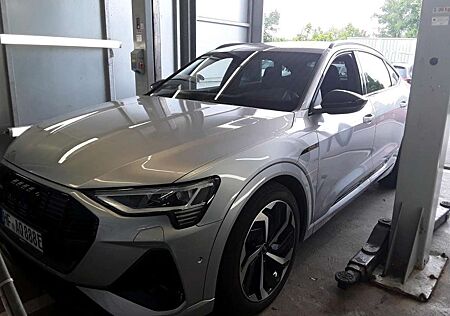 Audi e-tron SPORTBACK 55 2x S LINE S-SITZE/ACC/PANO