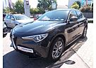 Alfa Romeo Stelvio Lusso 2.2 Mjet + Standheizung + AHK