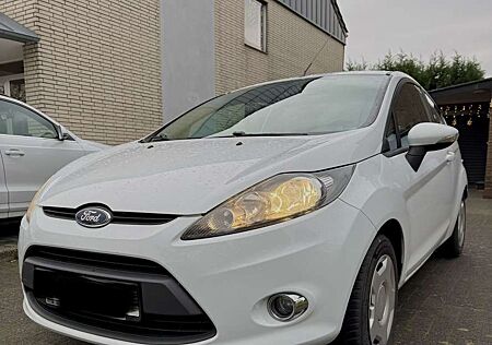 Ford Fiesta 1.25 TÜV 2027 Scheckheft Zahnriemen Klima 8 fach