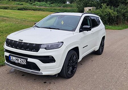 Jeep Compass 1.5 GSE T4 48V e-Hybrid Automatik High Altitude