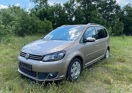 VW Touran Volkswagen Life BMT , 7 Sitze