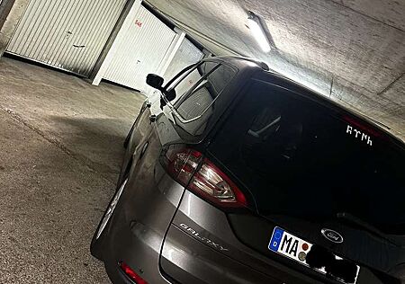 Ford Galaxy Titanium