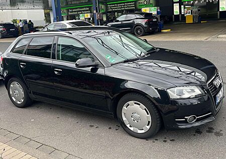 Audi A3 2.0 TDI Sportback DPFAttraction
