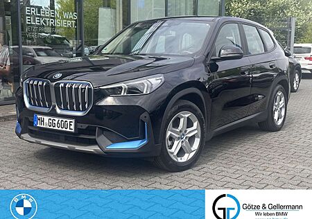 BMW iX1 xDrive30 //LiveCockpitProf HeadUp Komfortzugang