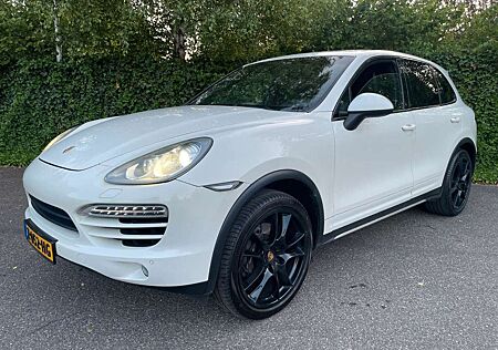 Porsche Cayenne 3.0 D V6 2011 Weiss Diesel Automatik