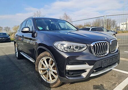 BMW X3 xDrive2.0i xLine