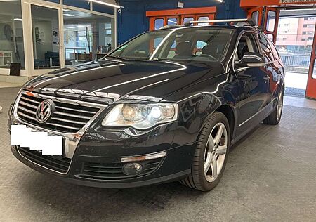 VW Passat Variant Volkswagen 2.0 TDI DPF DSG Highline 3C Klima/Navi/Leder/Xenon