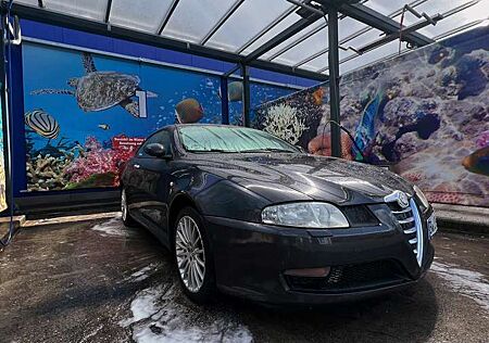 Alfa Romeo GT 2.0 JTS Distinctive
