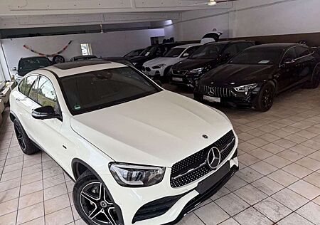 Mercedes-Benz GLC 300 de AMG AHK Coupe Hybrid Netto=39500-euro