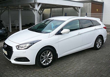 Hyundai i40 1.Hand,Scheckheft,Navigation,Klima,Sitzheizung,usw